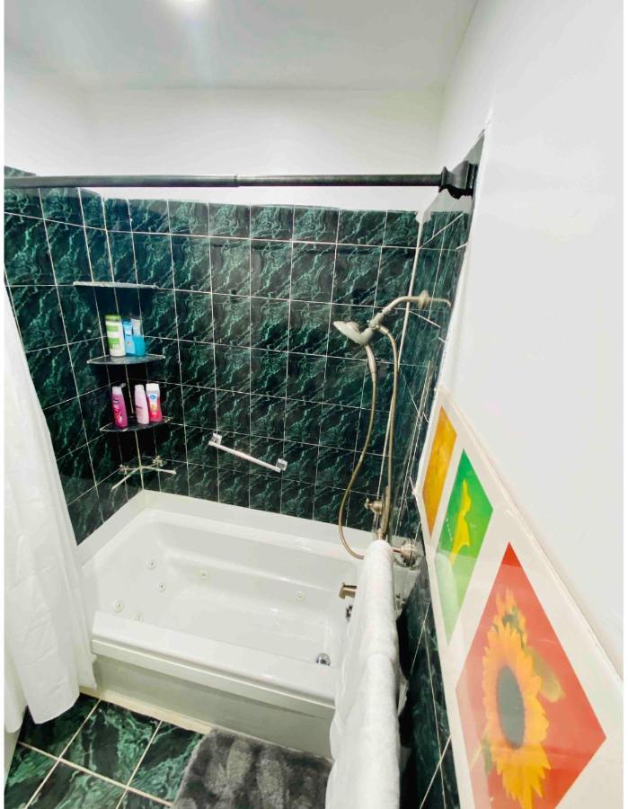 Room With Jacuzzi, Massage Seat, And Parking Space, The Best Choices!! North Bergen Exteriör bild